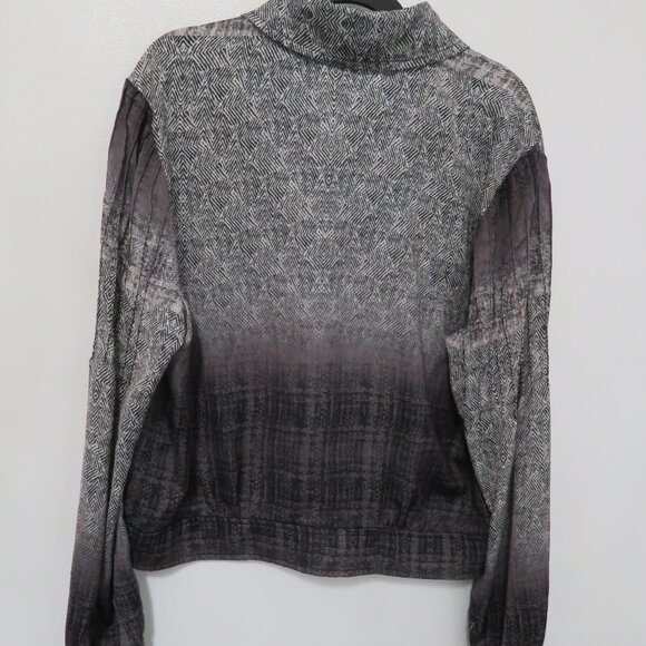 Like New Dimanche Grey Shirt - Picture 2 of 3